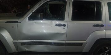 San Juan: Una motociclista en estado de ebriedad impactó contra una camioneta