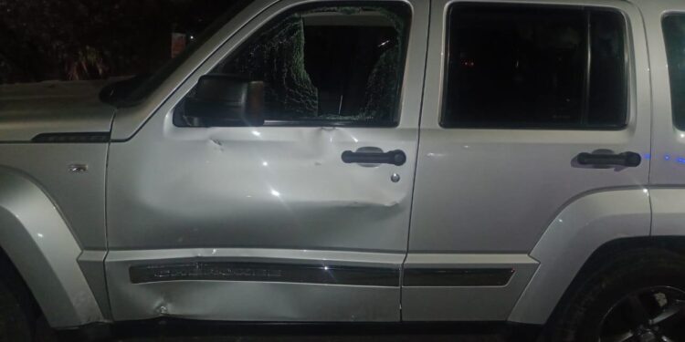 San Juan: Una motociclista en estado de ebriedad impactó contra una camioneta