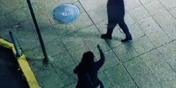 Atacaron a un “pastor” en pleno centro de San Juan: “Sos un chanta”