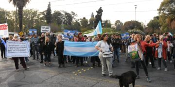 Los tres gremios docentes anunciaron un paro y movilización en San Juan