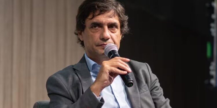 “Terapia intermedia”: el elogio de Hernán Lacunza al Gobierno y la advertencia por el nivel del dólar