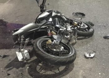 Accidente en Rawson deja a motociclista gravemente herido