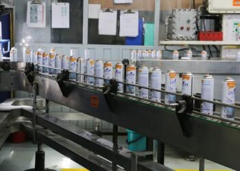 Una fábrica evalúa fabricar repelentes en San Juan