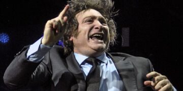 Milei dejó al Gabinete “bajo análisis”, mientras define el futuro de Posse y consolida el “triángulo de hierro”