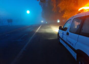 Impresionante niebla en la Ruta 20, en la zona del Aeropuerto, en 9 de Julio