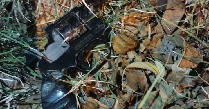 Le disparan a un joven para robarle la bicicleta frente a la Policía