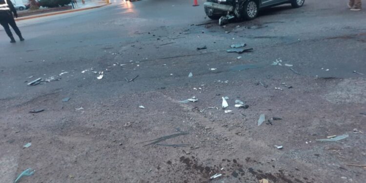 Un jubilado chocó contra un camión y terminó hospitalizado