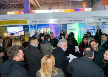 Cerró la exposición de demografía con visita guiada y conversatorio