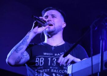 Omega pasó un mal momento en un boliche