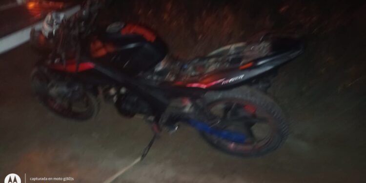 Grave accidente entre una moto-que conducía un menor-y una bicicleta