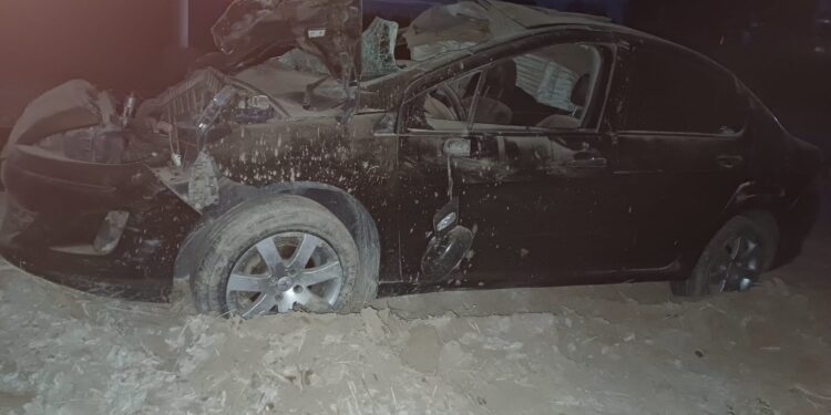 Gravísimo: Volcó, su auto quedó destruido y lo encontraron inconsciente