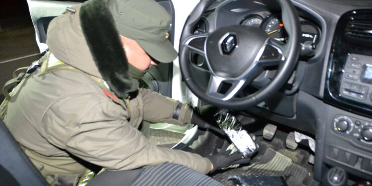 Las imágenes del impactantante hallazgo de droga en 25 de Mayo por Gendarmería