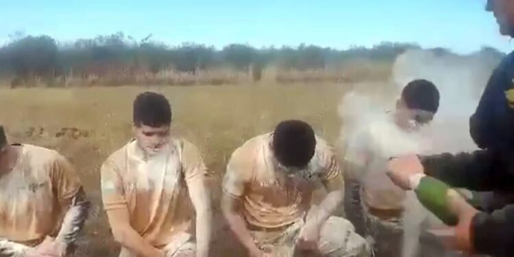 Investigación: Arrojaron cal viva a soldados y sufrieron graves quemaduras