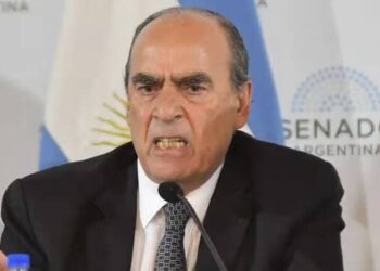 “Salgamos a caminar y vemos”; El jefe de Gabinete cuestionó que haya un 50% de pobres