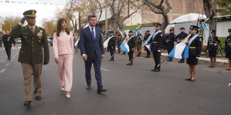 Orrego encabezó la celebración del 462° aniversario de la Fundación de San Juan