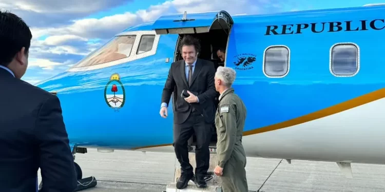 Milei es el presidente argentino con más viajes al exterior en seis meses de gestión
