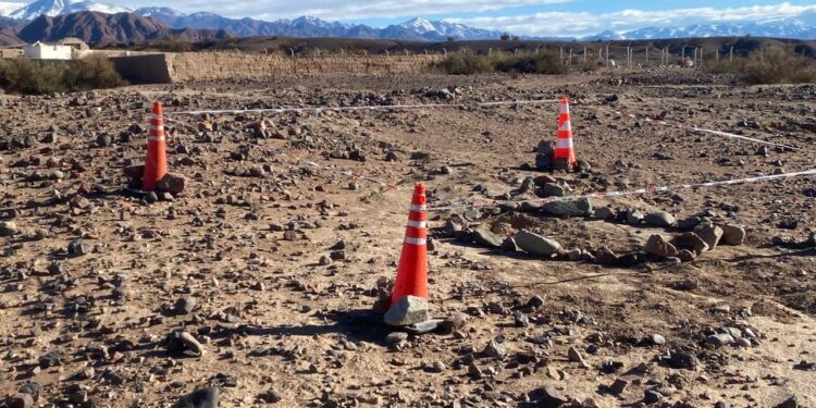 Misterioso hallazgo de restos humanos cerca del Cementerio de Calingasta