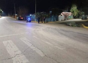 Trasladan a una mujer al Hospital Rawson tras chocar en su moto en Santa Lucía