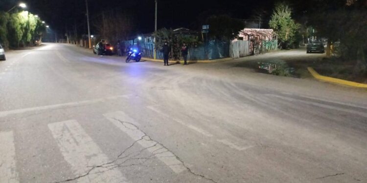 Trasladan a una mujer al Hospital Rawson tras chocar en su moto en Santa Lucía