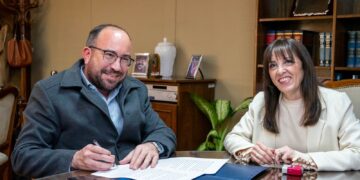 Rivadavia y Capital firmaron un convenio para trabajar en conjunto en todas las áreas