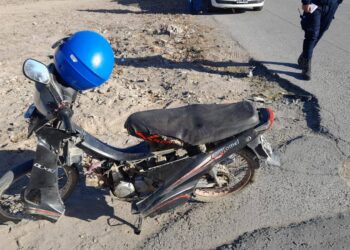 Un joven motociclista en grave estado tras chocar con una camioneta en Caucete