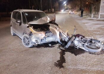Grave accidente de tránsito en Pocito dejó a dos personas internadas