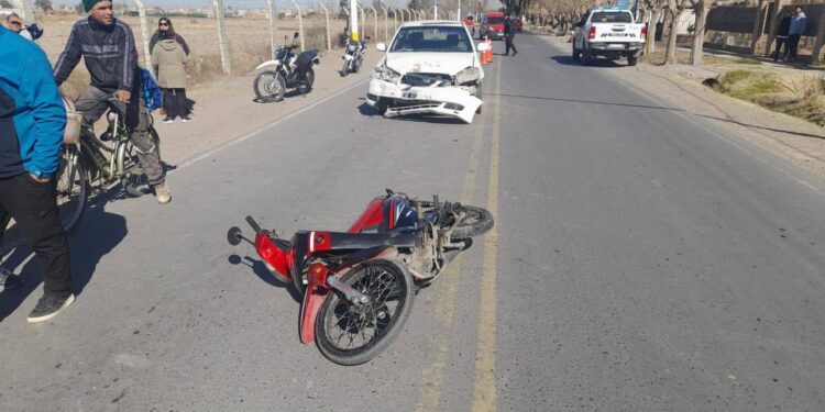 Dos mujeres heridas tras un choque en cadena en Rawson