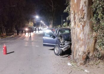 Dolor en Santa Lucía: Identifican al joven que murió al estrellarse contra un árbol
