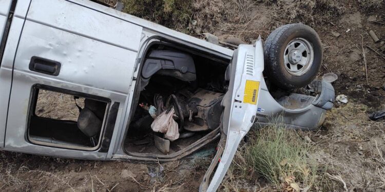 Impactantes imágenes del vuelco fatal que dejó dos muertos y tres heridos