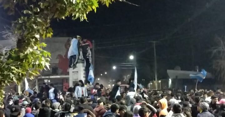 Policías denunciados por dispararle a un menor en los festejos por la Copa América