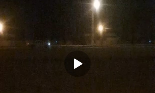 VIDEO: Graban a una camioneta en contramano en el Monumento al Gaucho