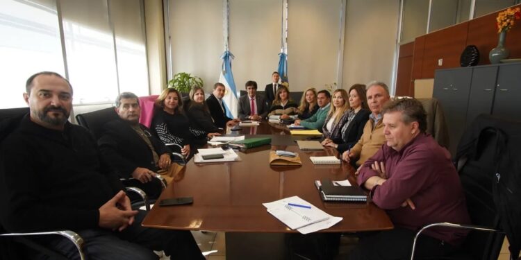 Paritarias docentes: Vuelven las reuniones para definir aumentos hasta septiembre