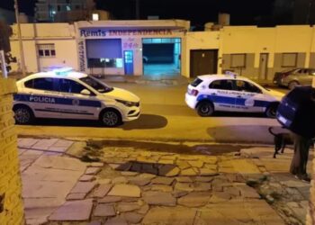 Un niño de tres años murió en un incendio: su mamá lo dejó solo en la casa