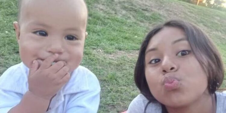 Tragedia fatal: Una joven de 17 años y su bebé de 2 murieron en un accidente