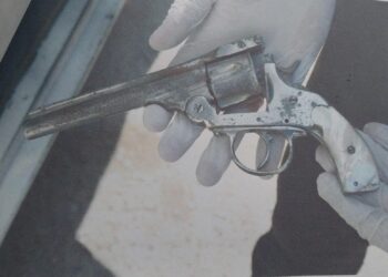 Detenido tras amenazar con un arma a comerciante por disputa de estacionamiento