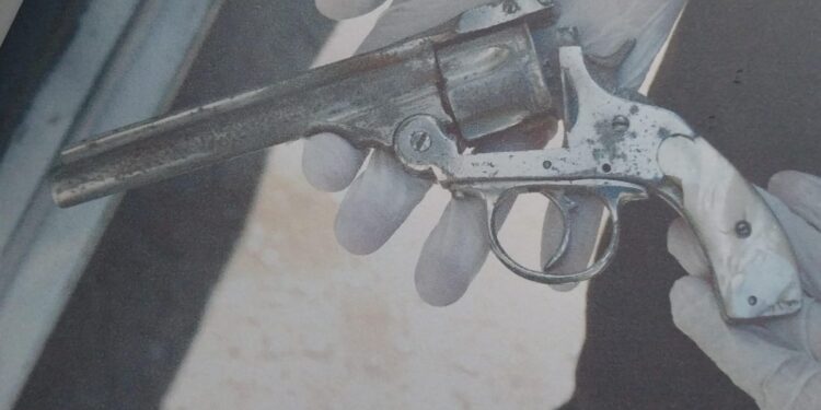 Detenido tras amenazar con un arma a comerciante por disputa de estacionamiento