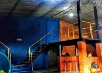 Tragedia en un boliche: cayó de una escalera y murió por las graves heridas