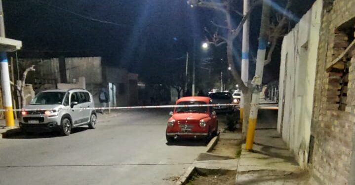 Ataque mafioso: Un joven fue baleado y recibió un disparo en la cadera en la calle
