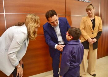 Entregaron anteojos en Angaco para mejorar la calidad de vida