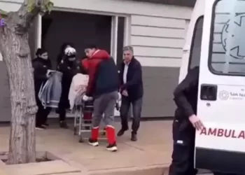 Tragedia en San Juan: Una mujer dio a luz en su hogar y sus gemelas fallecieron