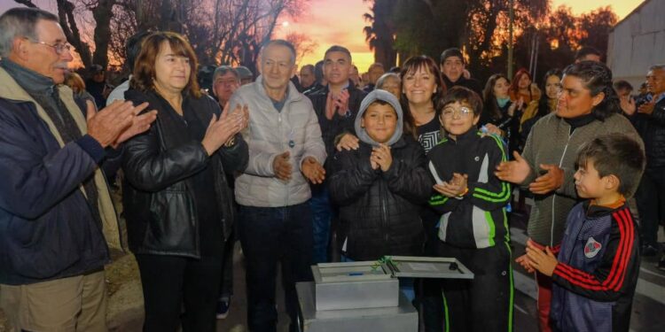 Daniela Rodríguez inauguró iluminación LED en un importante sector de Chimbas