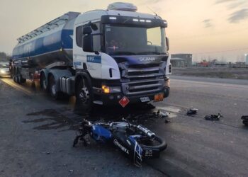 Grave accidente en la Ruta 40: motociclista chocó de frente con un camión estacionado