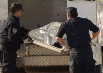 Conmoción: Un niño de 10 años encontró a su padre sin vida en el patio de su casa