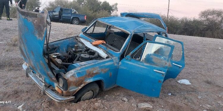 Una mujer en grave estado de salud tras un violento vuelco en Valle Fértil