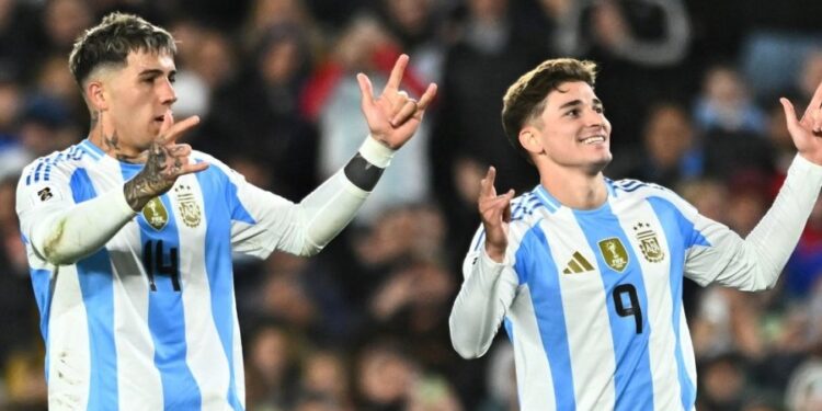 La Selección Argentina dio un show y goleó 3-0 a Chile