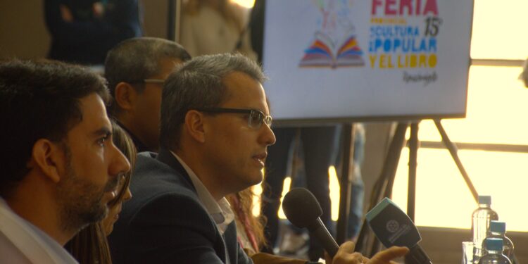 Renace la Feria Provincial de la Cultura Popular y el Libro en Rawson