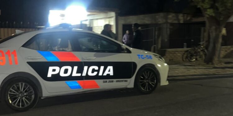 Estaba triste por la muerte de su hermano y lo encontraron sin vida