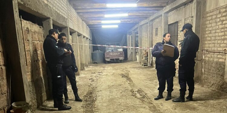 Estaba triste por la muerte de su hermano y lo encontraron sin vida