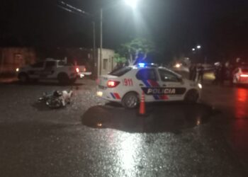 Persecución policial termina en accidente: Violento choque entre patrullero y moto