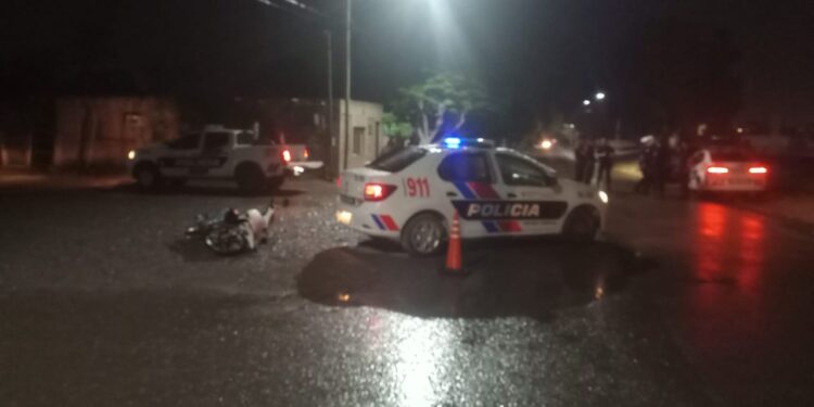 Persecución policial termina en accidente: Violento choque entre patrullero y moto